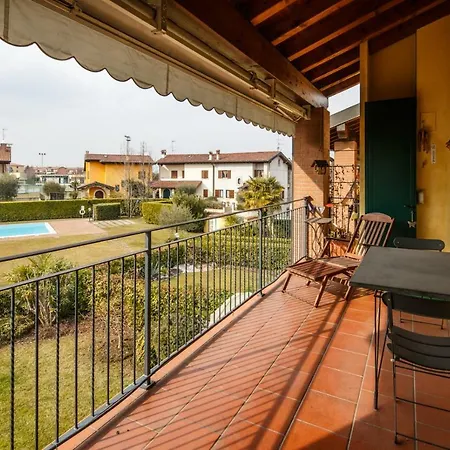 Apartment La Casa Colorata - Large Flat - Desenzano Del Garda Desenzano del Garda